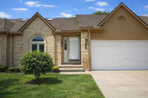 Photo of 35907 Fierimonte Drive, Clinton Charter Township, MI 48035 (MLS # 58050205814)