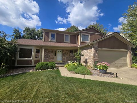 2057 Huntingdon Drive Wixom City MI 48393