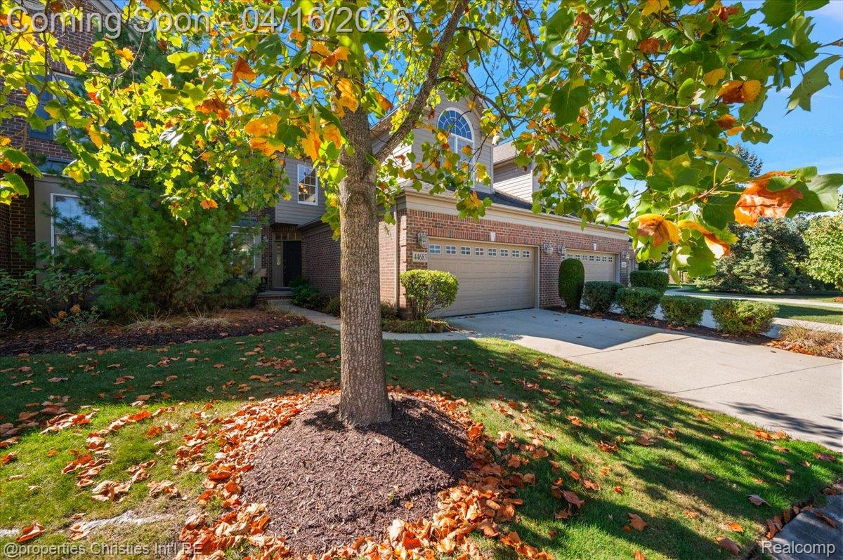 44683 Broadmoor Circle N