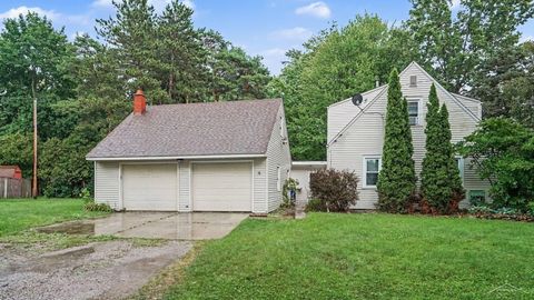 Photo of 4810 Brockway Road, Saginaw Charter Township, MI 48638 (MLS # 61050216066)