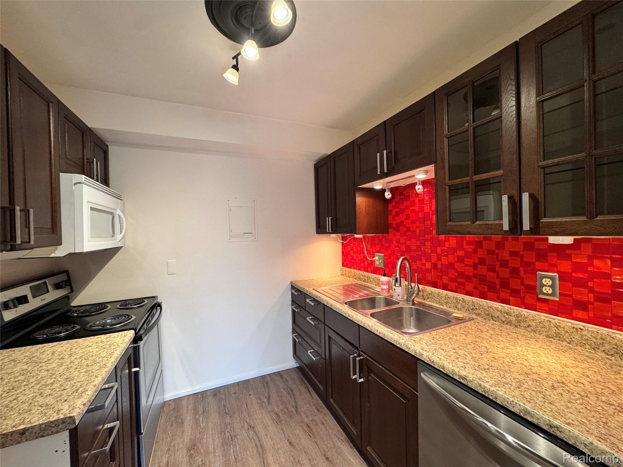 2150 Pauline Boulevard 203