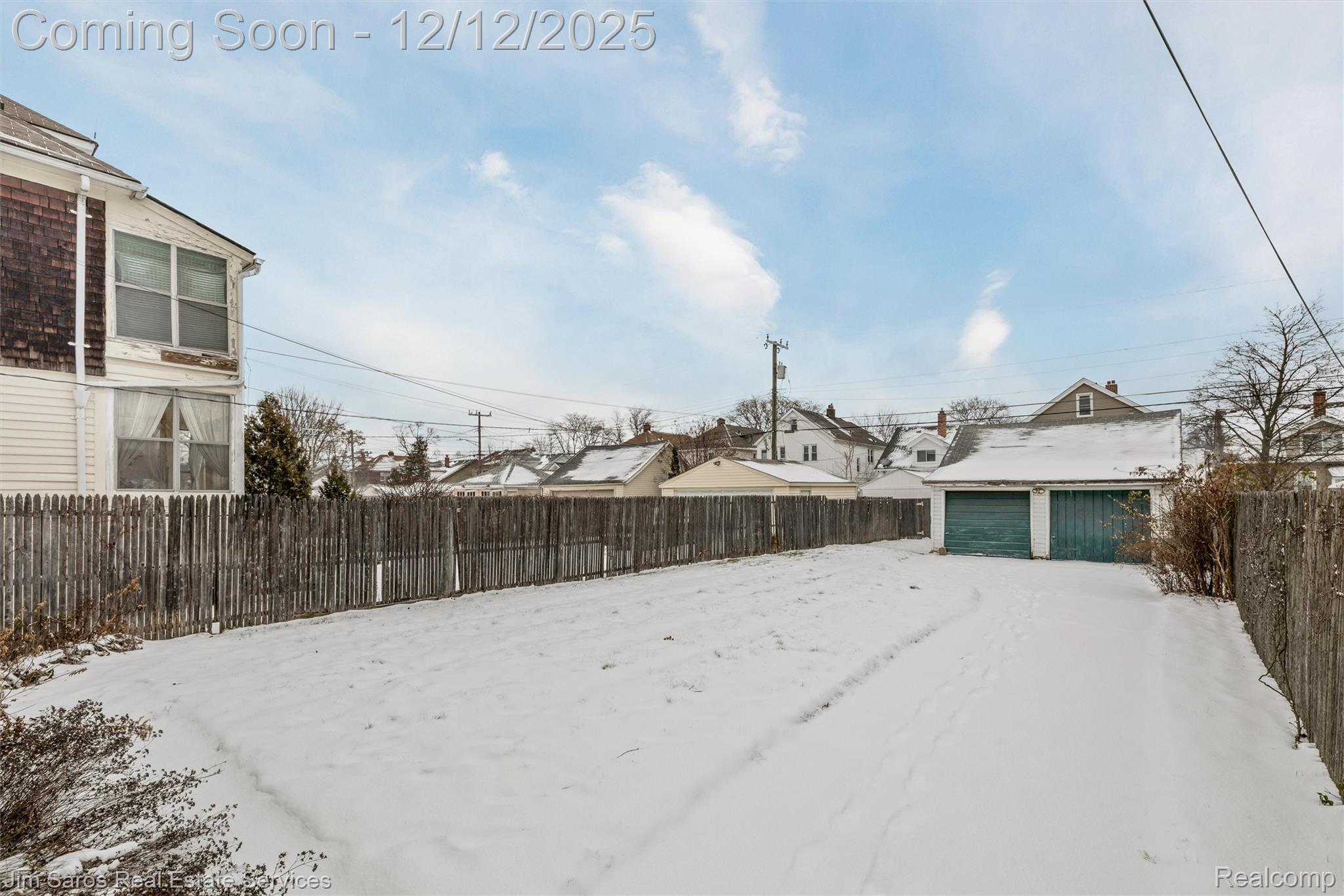 1328 Lakepointe Street