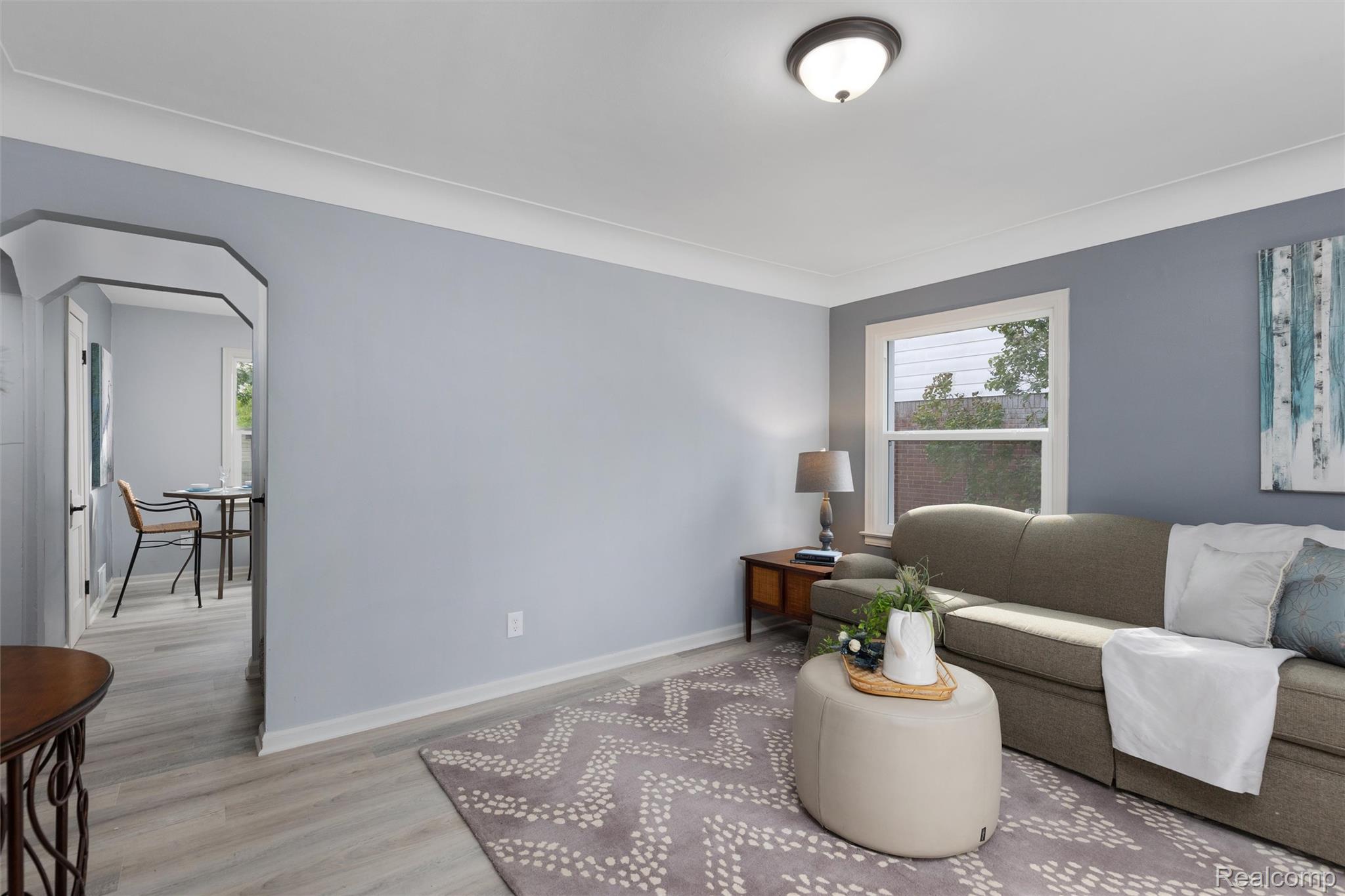 77 W Brickley Avenue