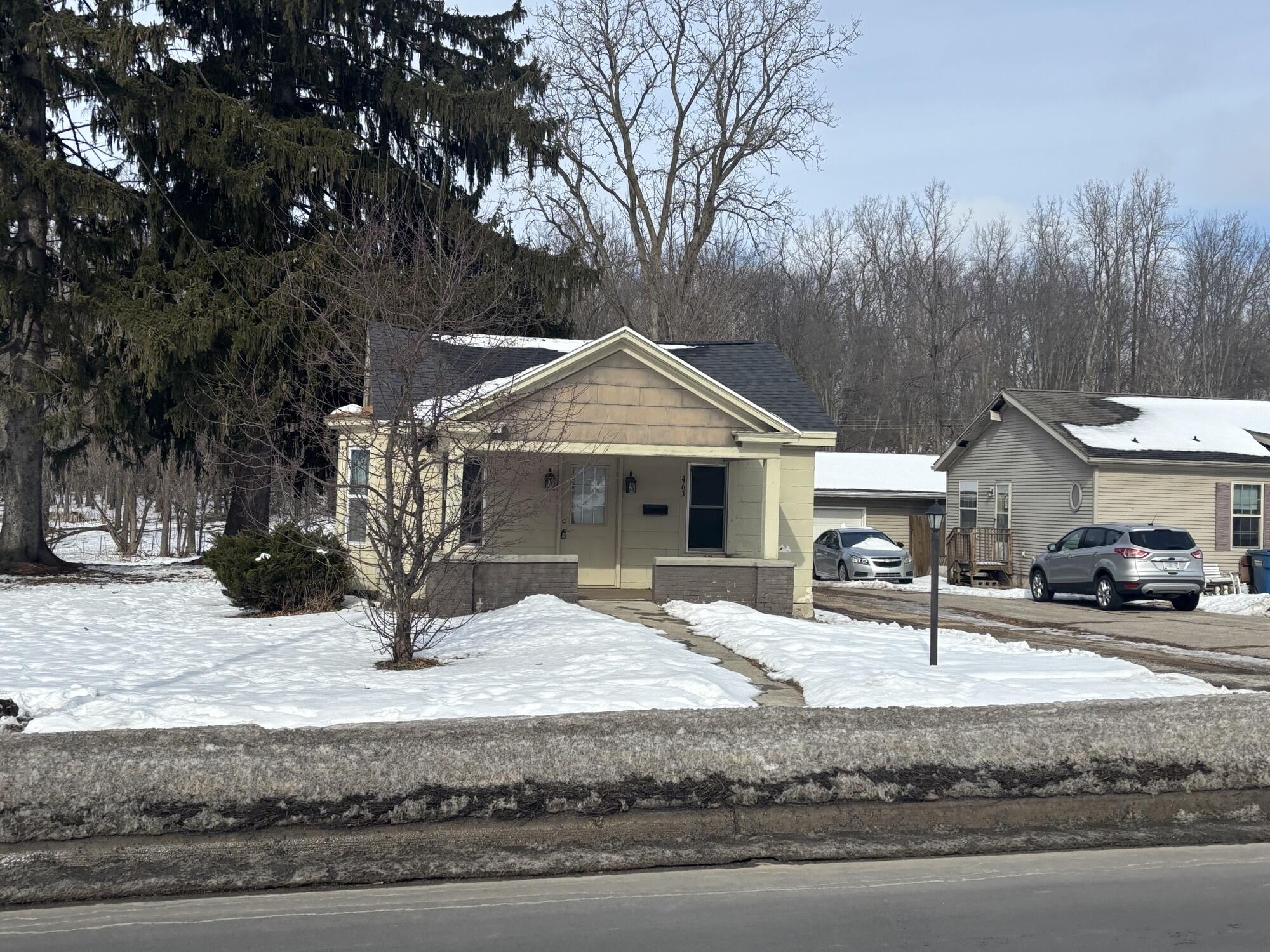 463 E Chicago Street