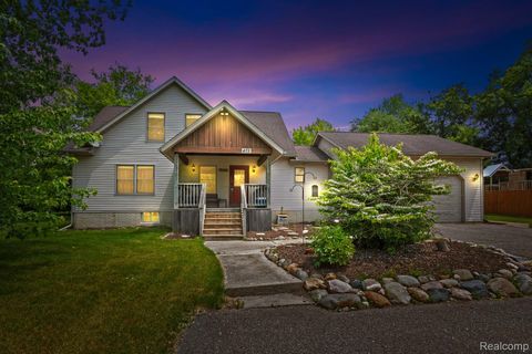 475 Dailey Court Fowlerville Village MI 48836