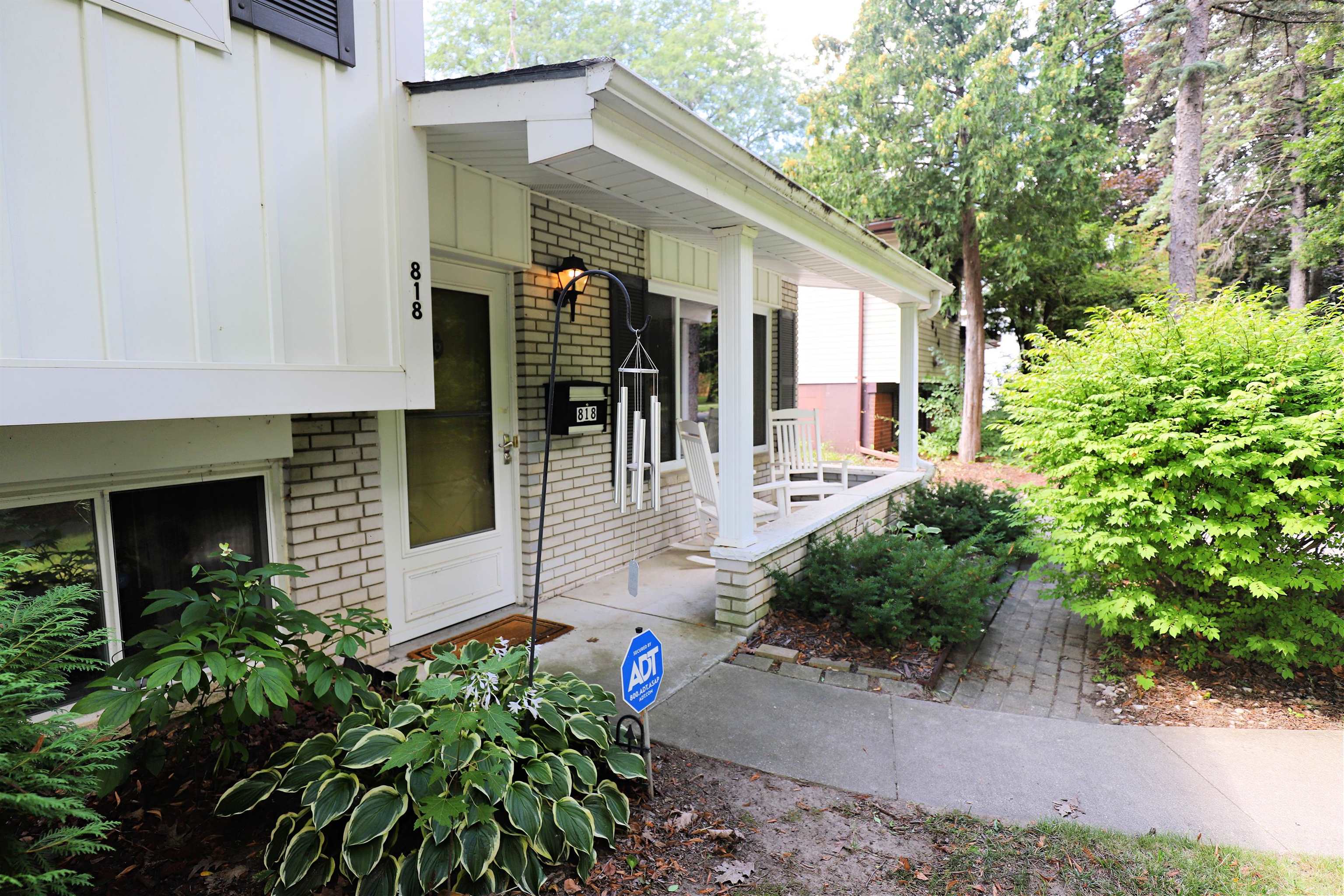 818 McKinley Avenue