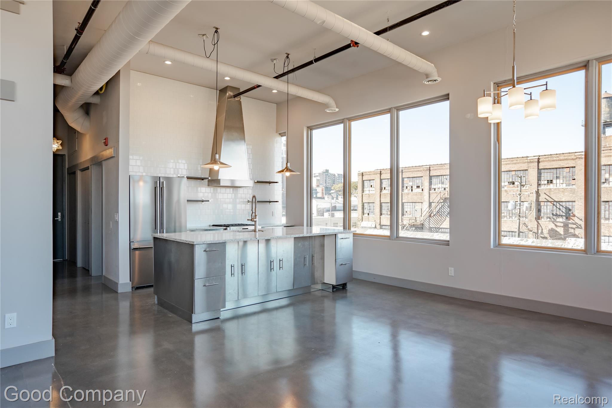 2987 Franklin St 3AB