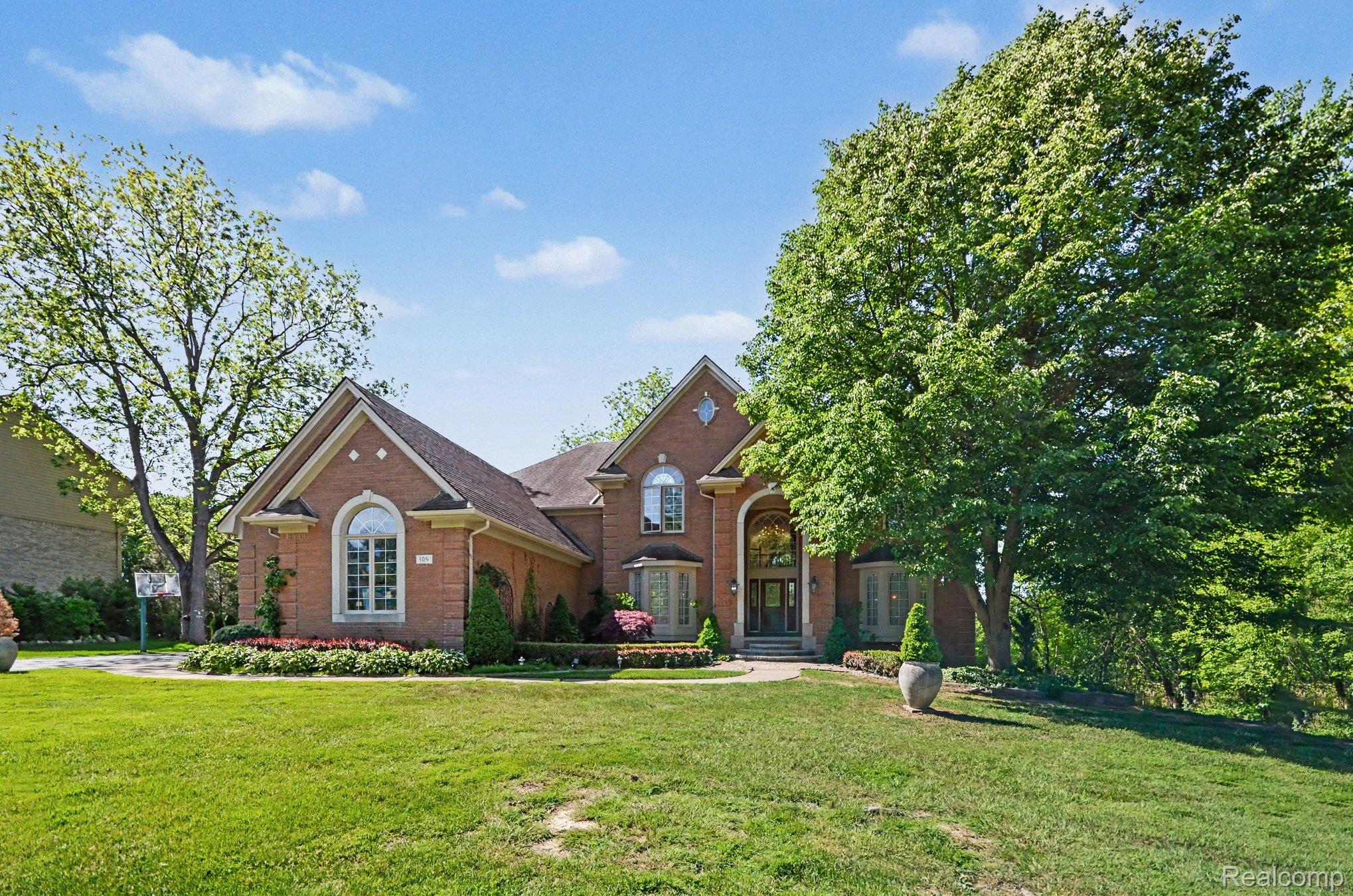 109 W Knorrwood Drive