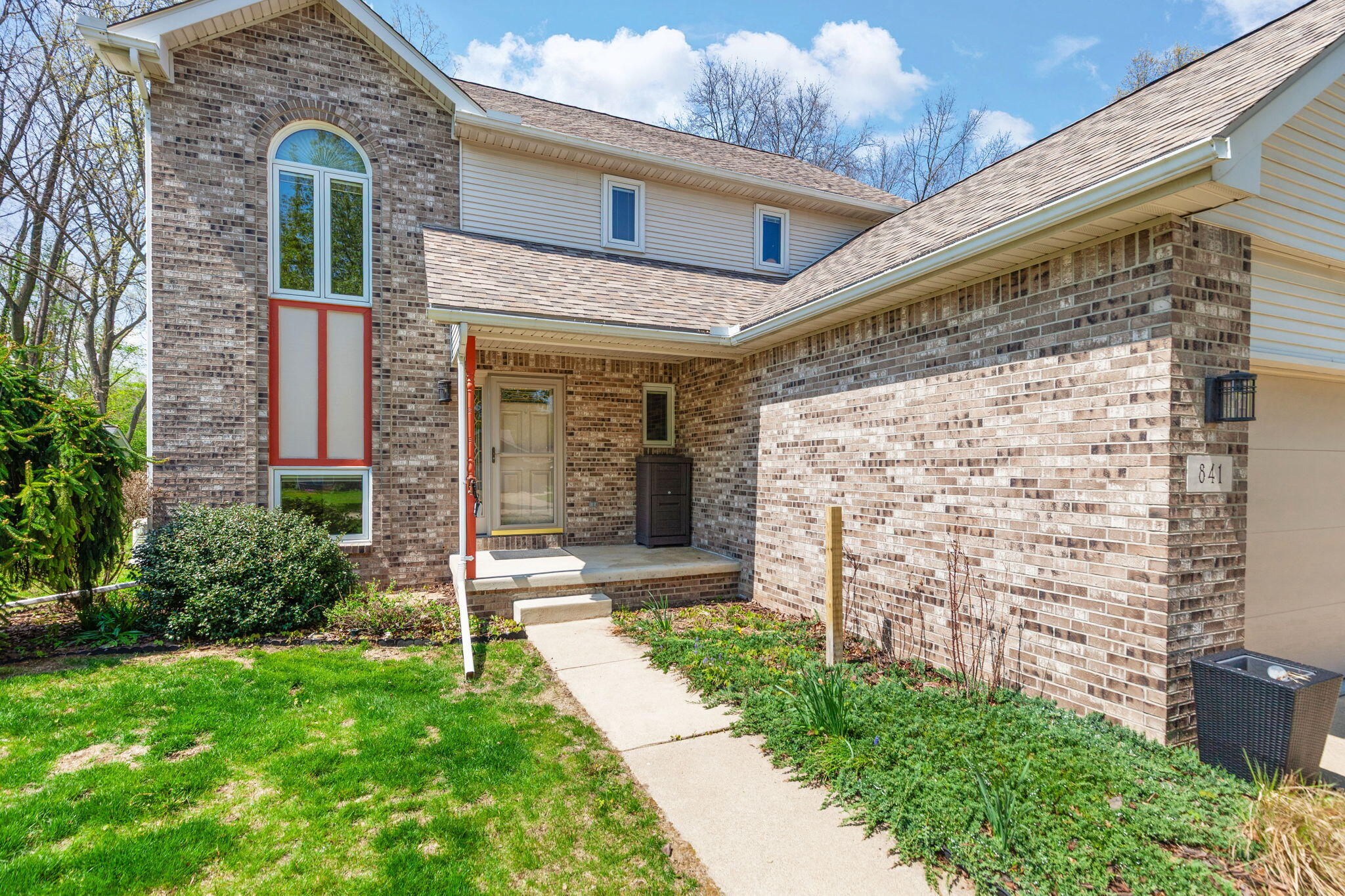 841 Scarlet Oak Drive
