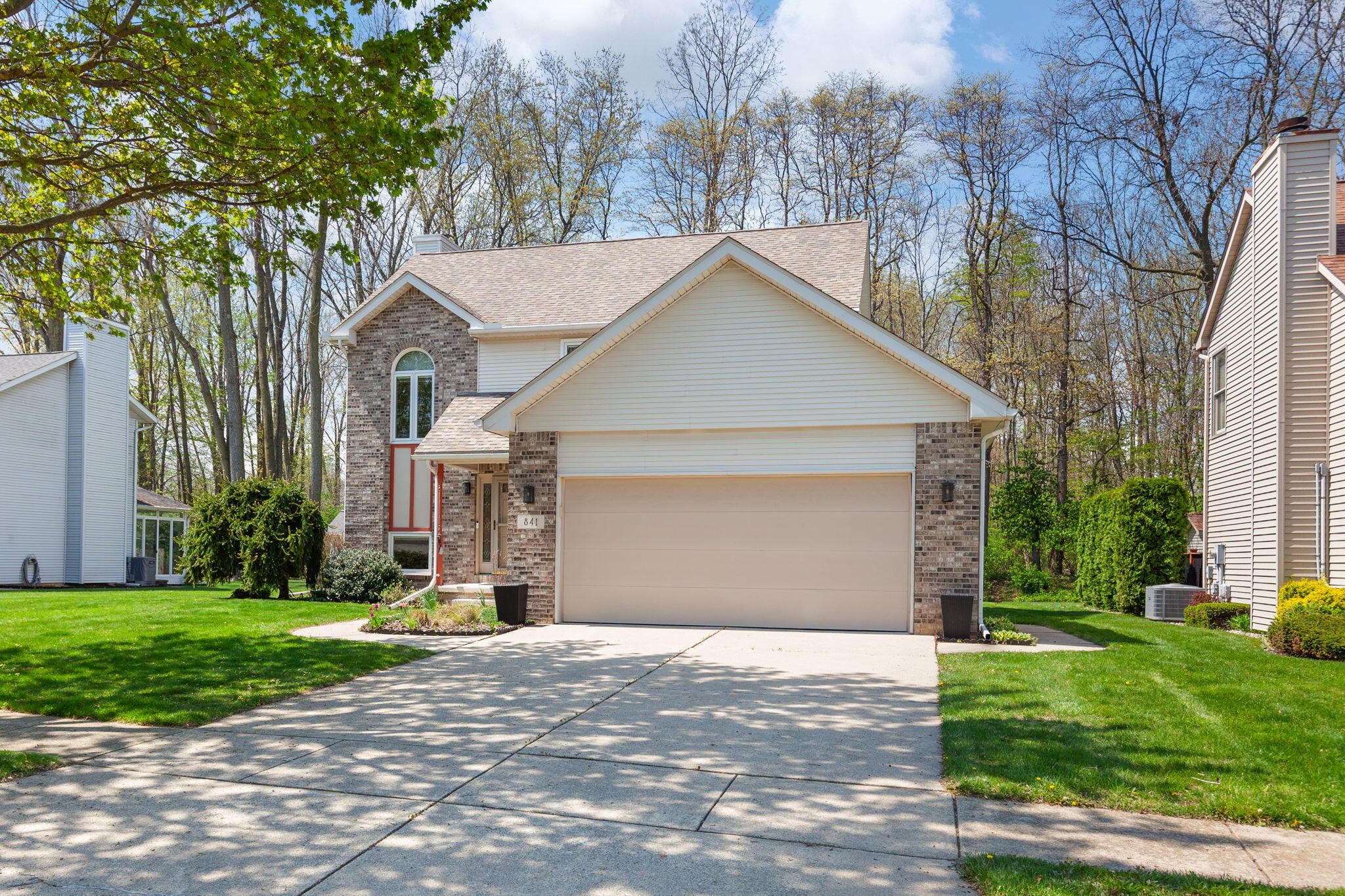 841 Scarlet Oak Drive