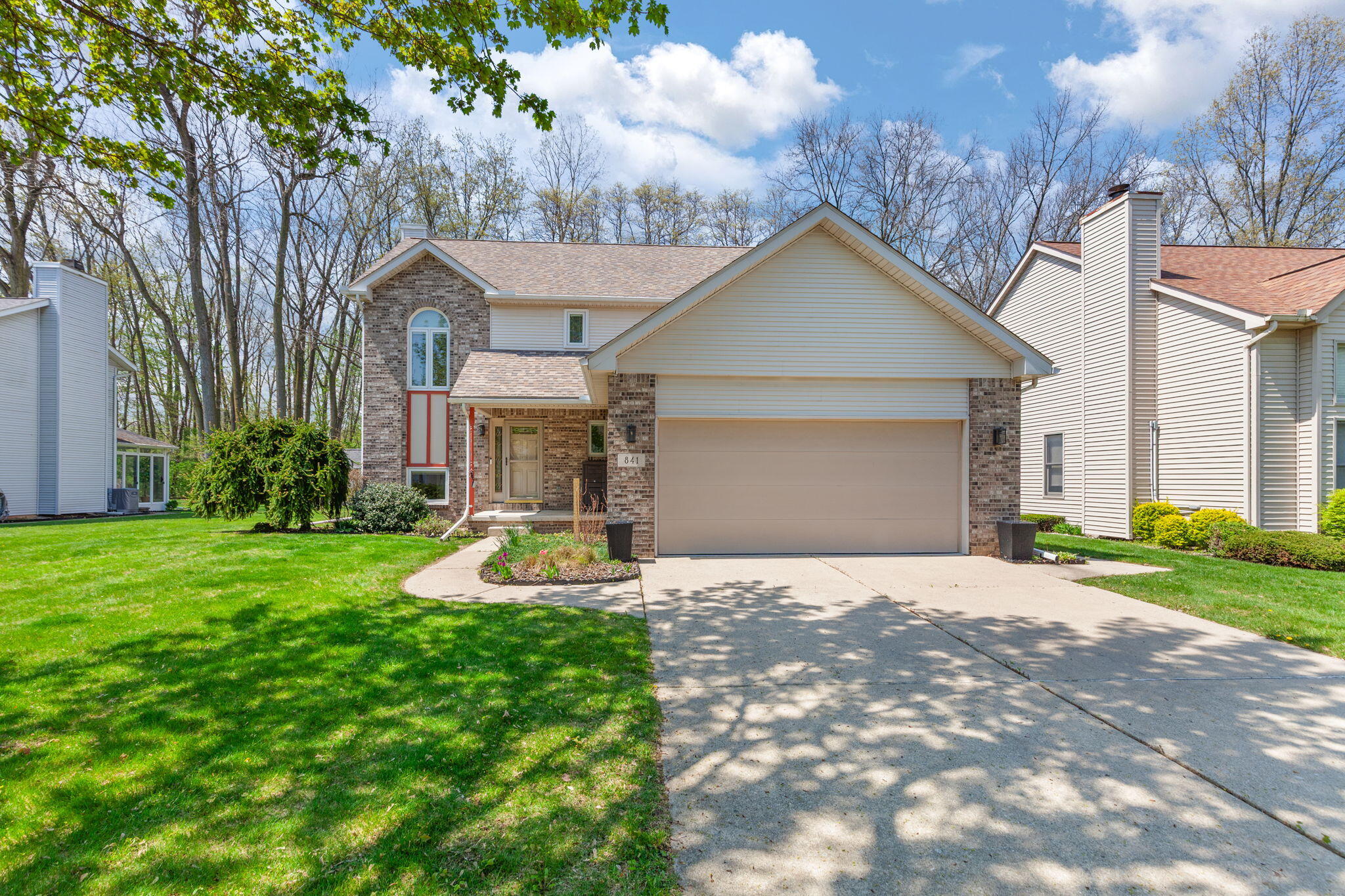 841 Scarlet Oak Drive