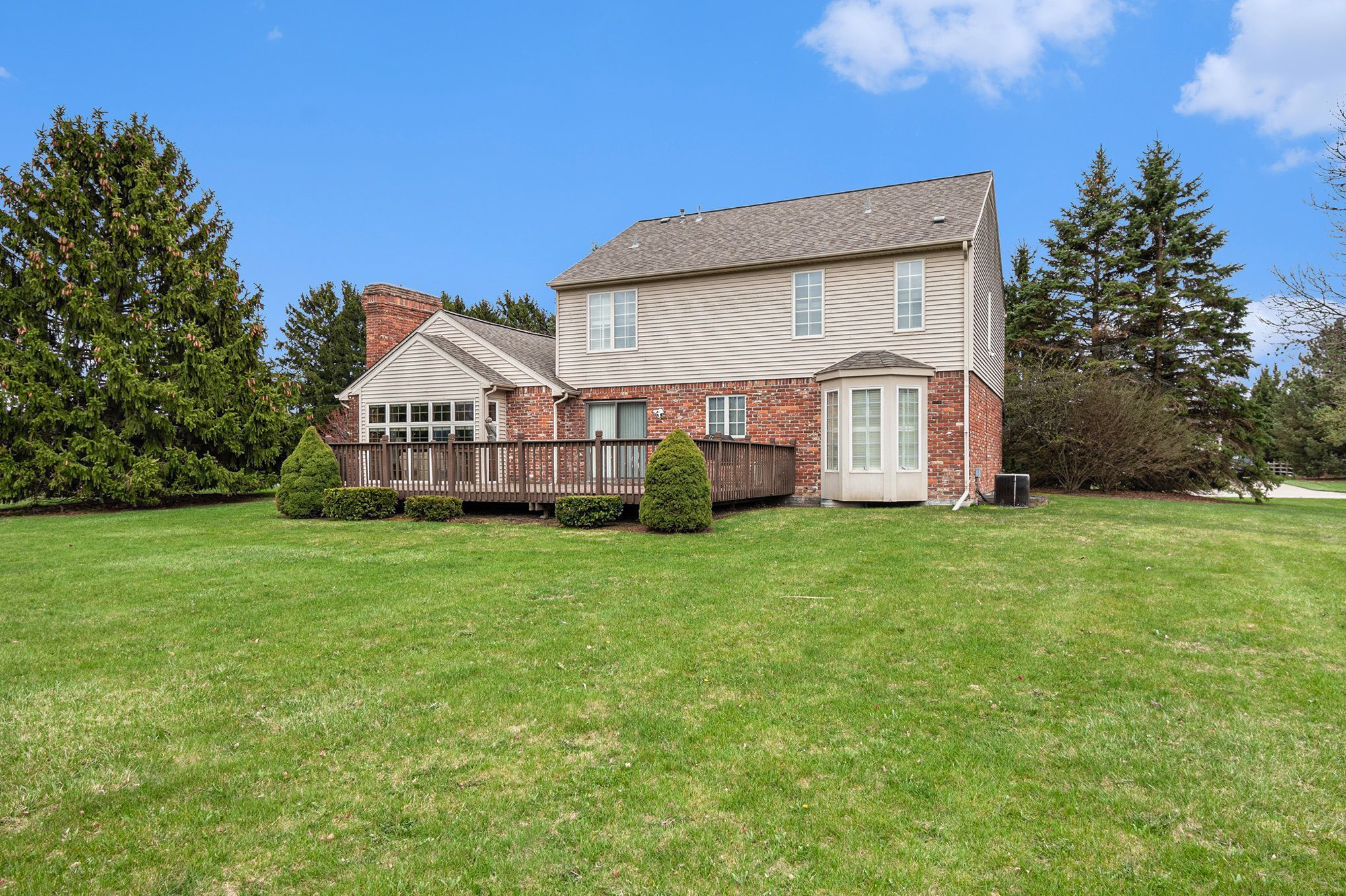 4600 WHITE TRILLIUM Drive S