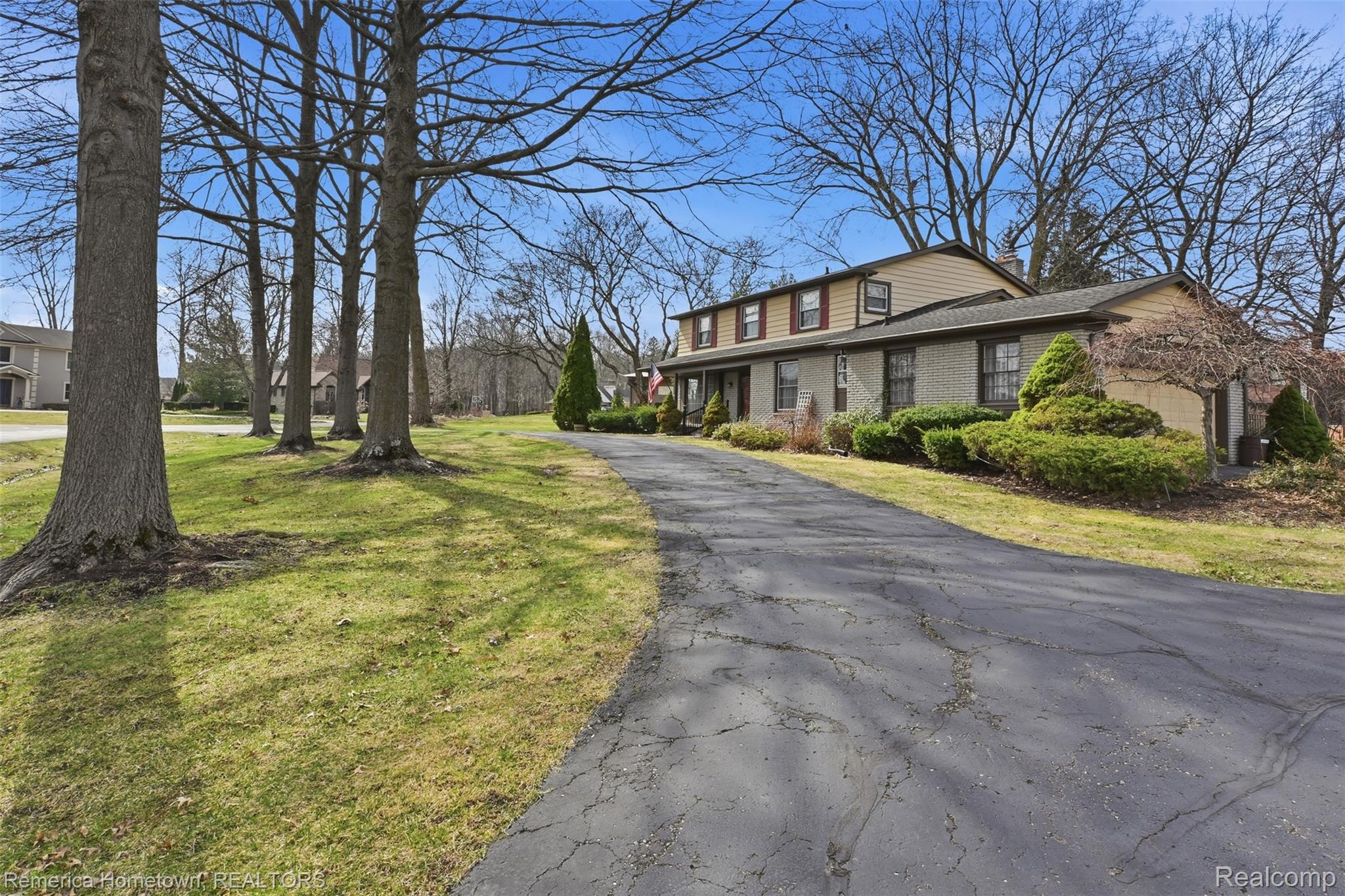 12811 Glenview Drive