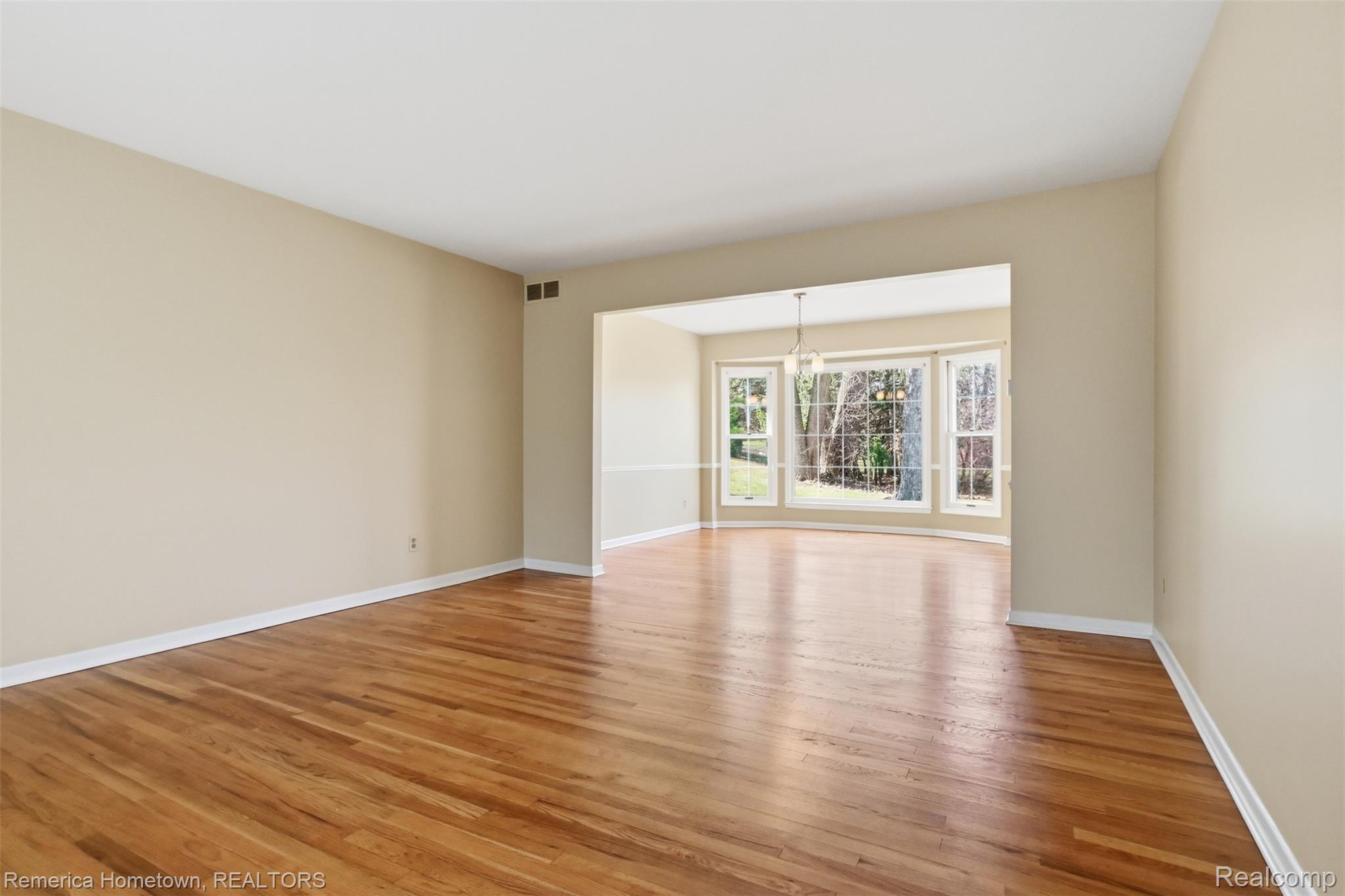 12811 Glenview Drive