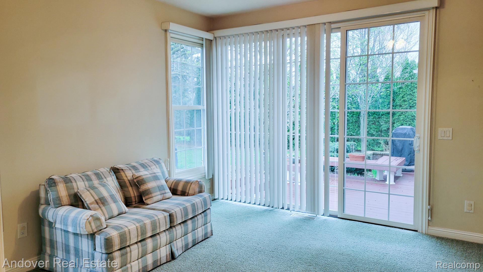 2004 TIMBERVIEW Drive