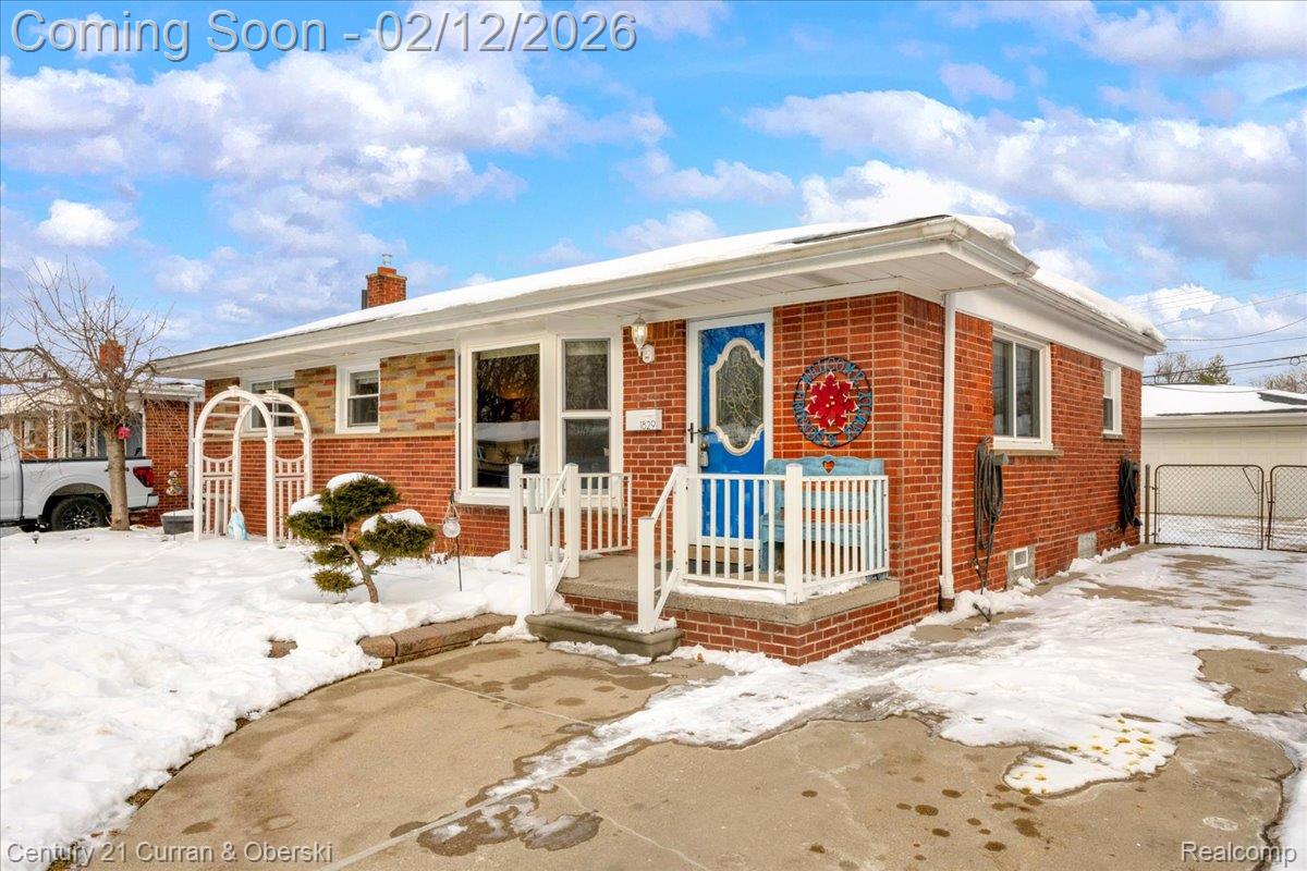 1829 W Longmeadow Road