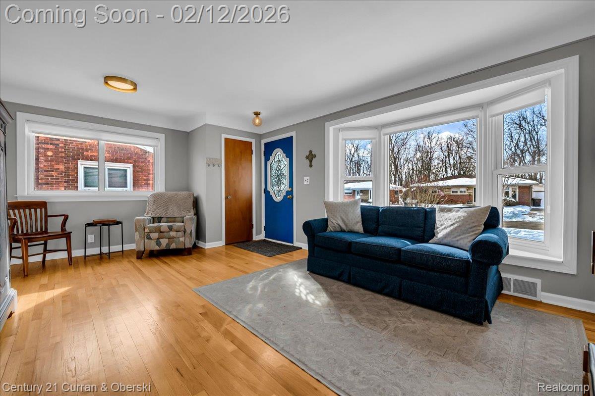 1829 W Longmeadow Road