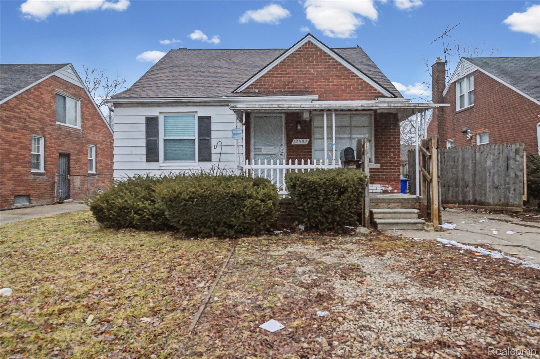 12582 Duchess Street