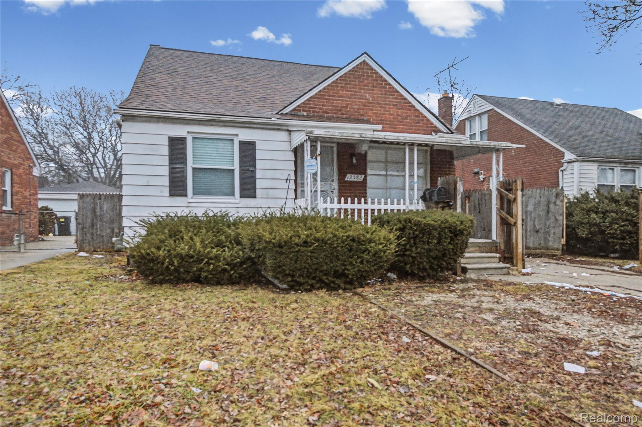 12582 Duchess Street