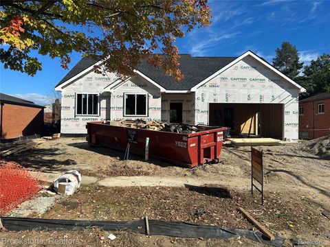 32930 Chalfonte Drive Warren City MI 48092