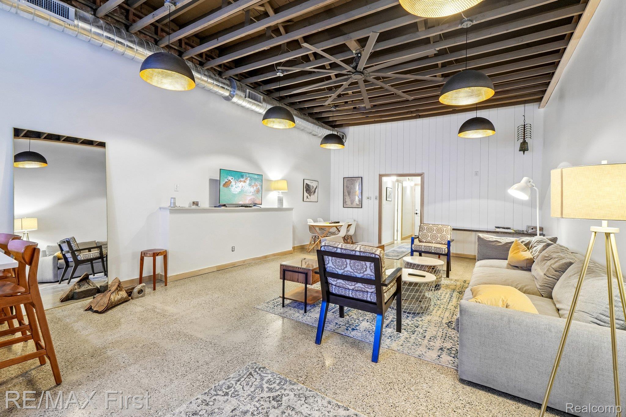 1213 N Main Street