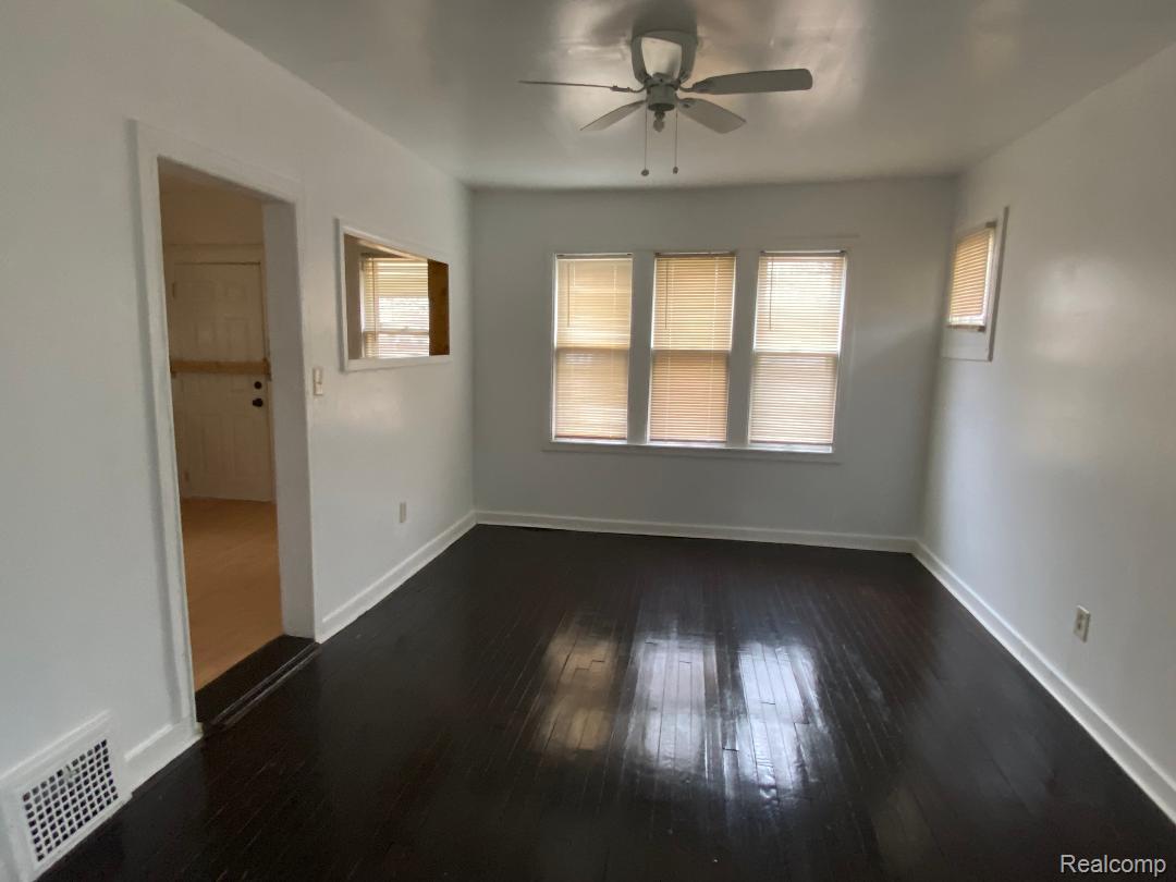 443 Algonquin Street