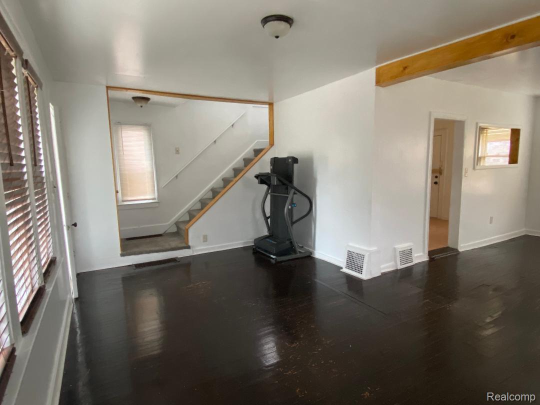 443 Algonquin Street