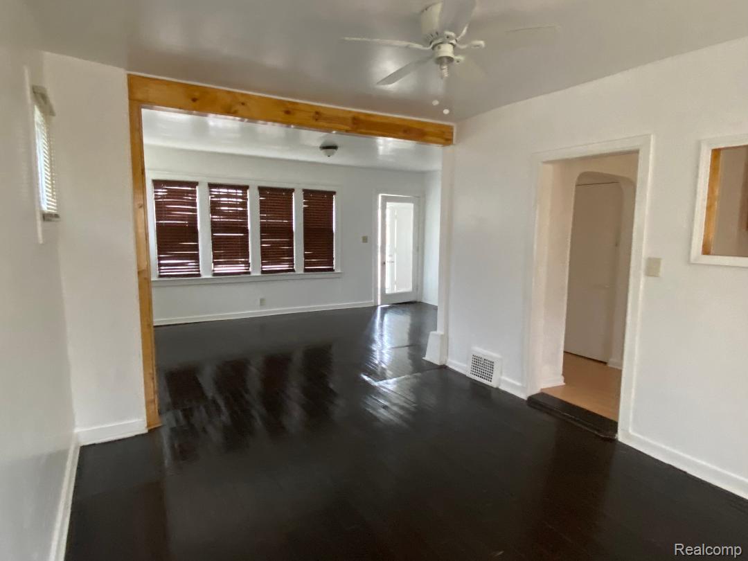 443 Algonquin Street