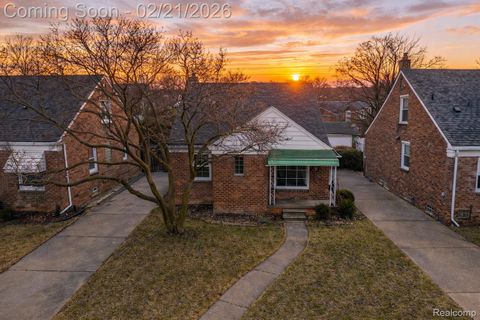 Photo of 1421 Hollywood Street, Dearborn City, MI 48124 (MLS # 20261009560)