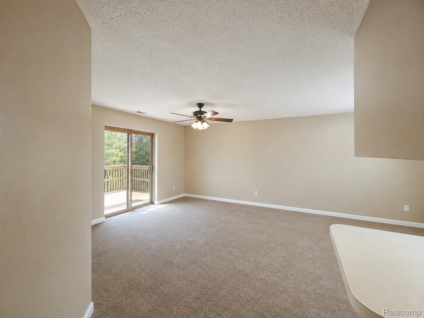 2568 Eagles Circle 2