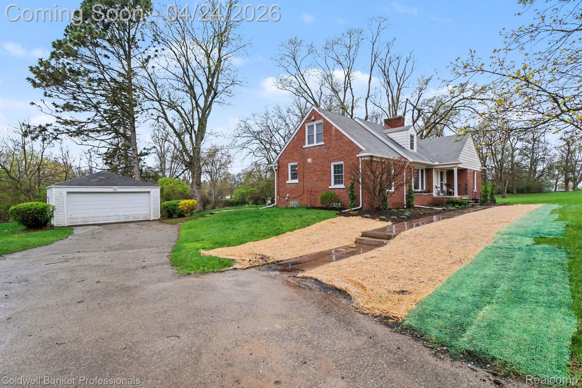 21611 W 10 Mile Road