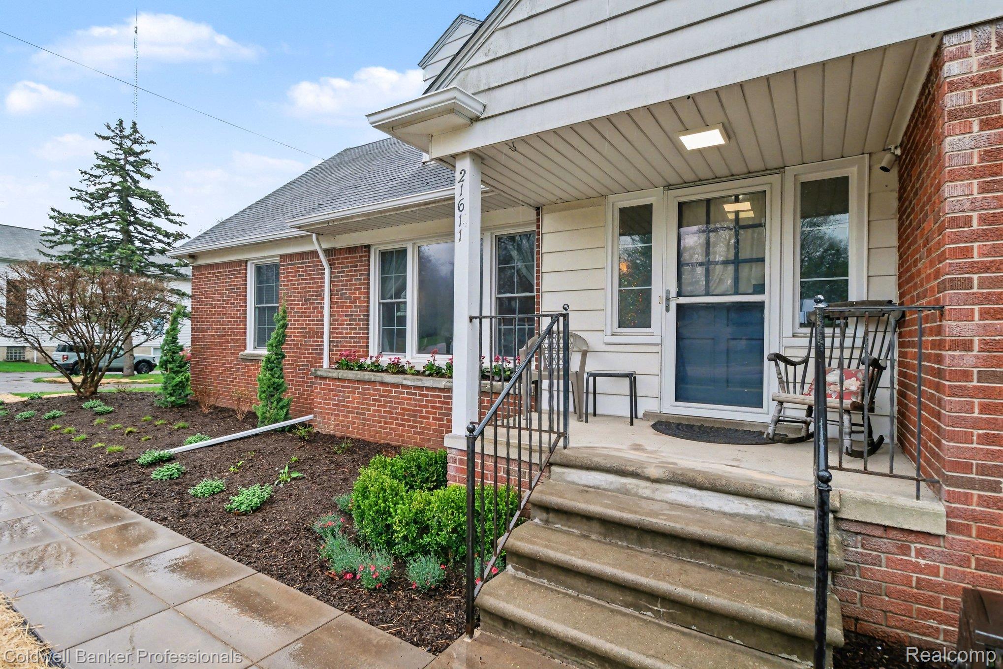 21611 W 10 Mile Road