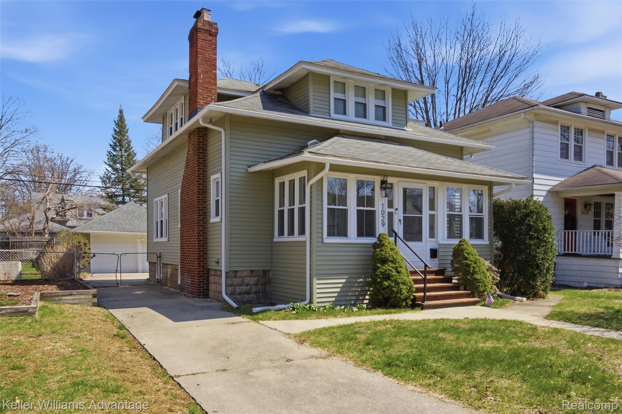 1029 Longfellow Avenue