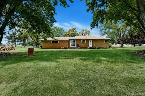 Tiny photo for 4499 S Linden Road, Flint Charter Township, MI 48507 (MLS # 20261079823)
