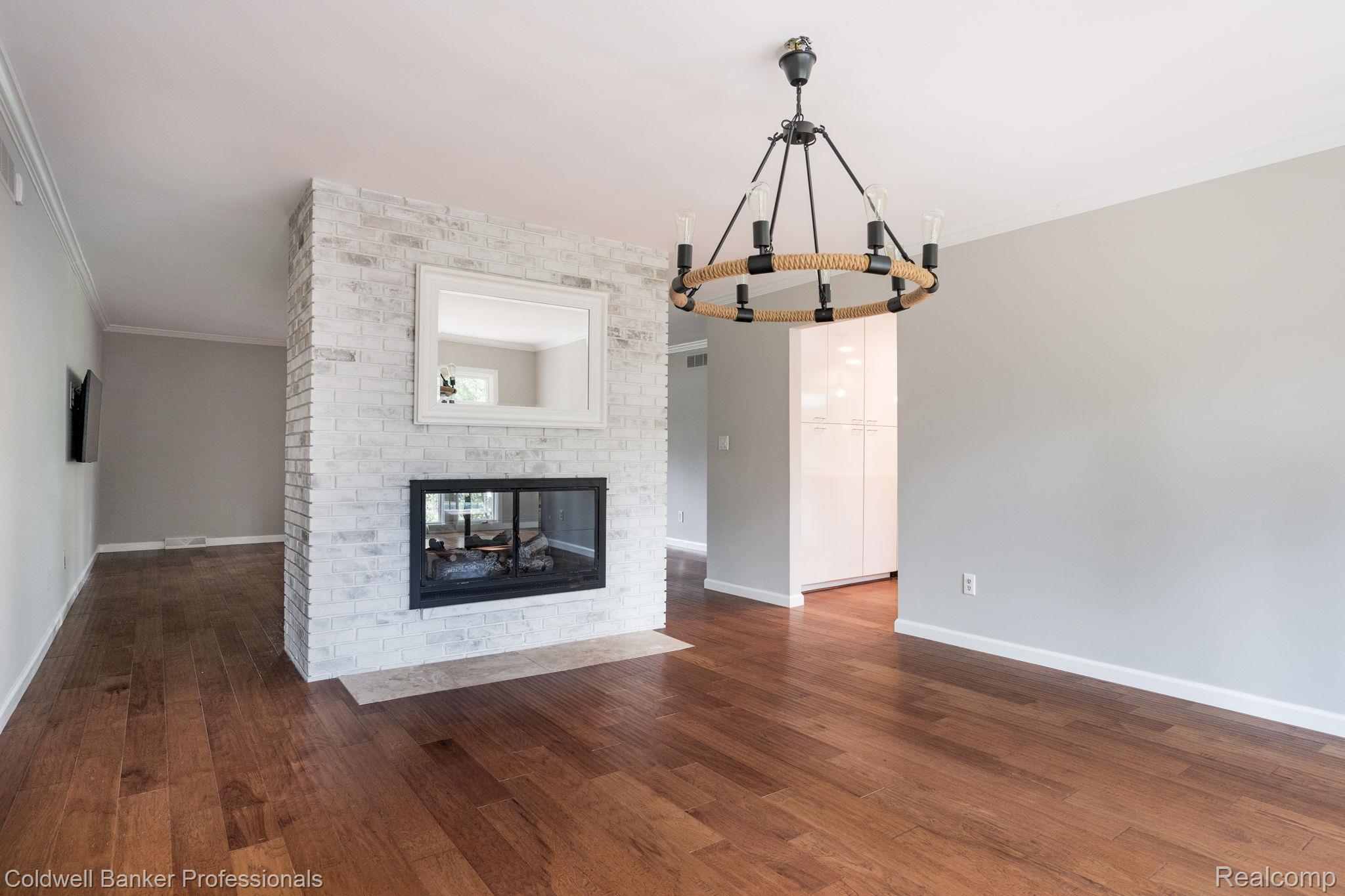 4865 Beacon Hill Drive