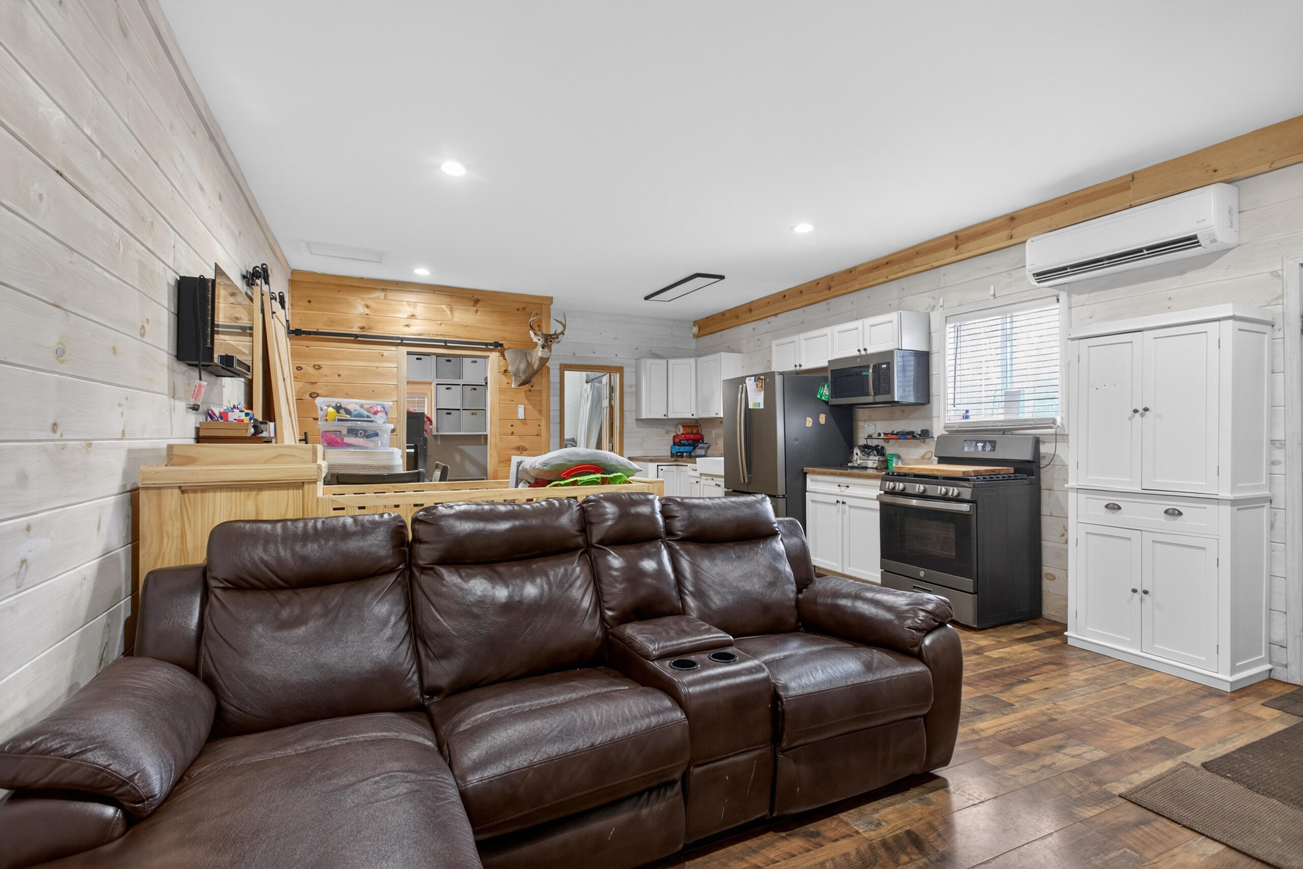 1284 Maple Grove Road