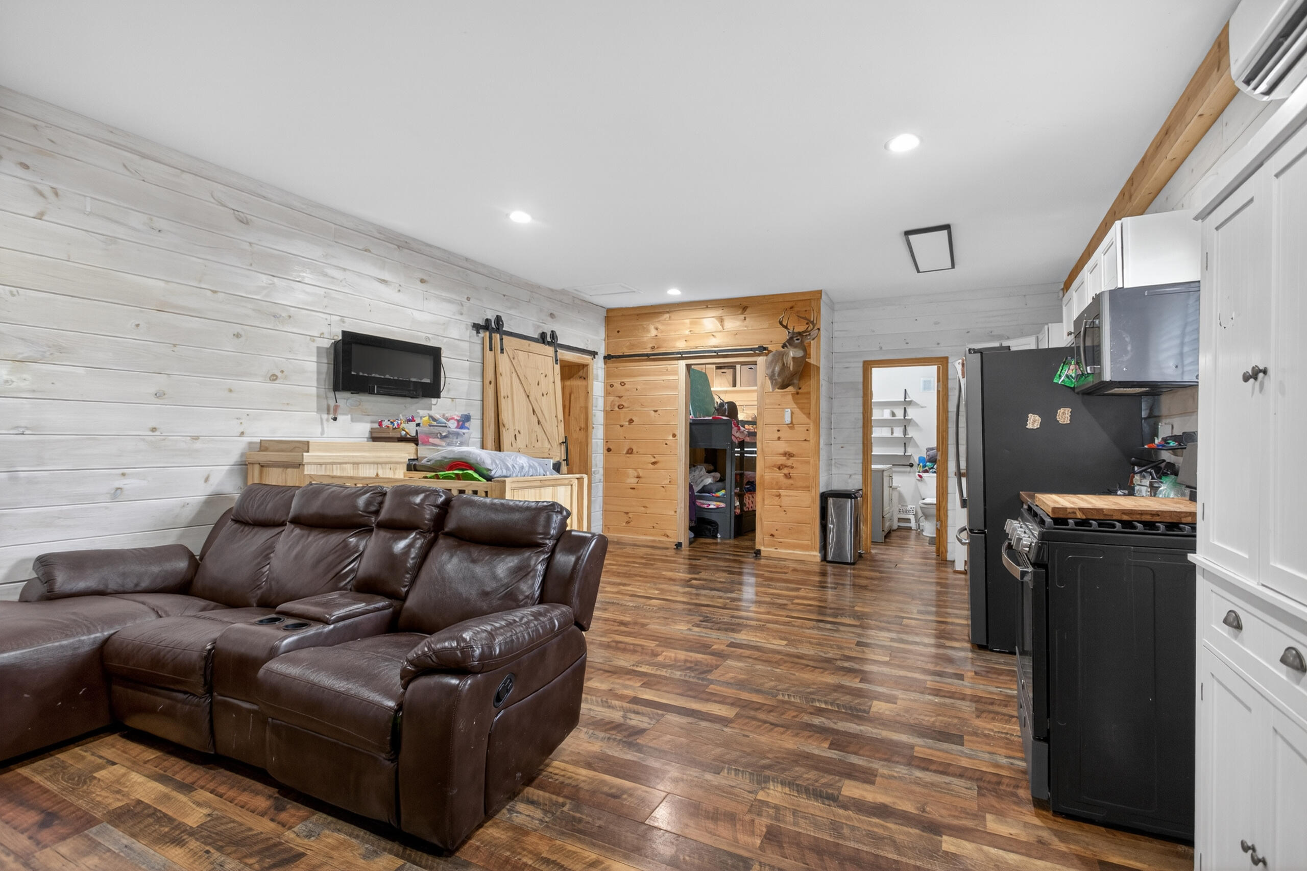 1284 Maple Grove Road
