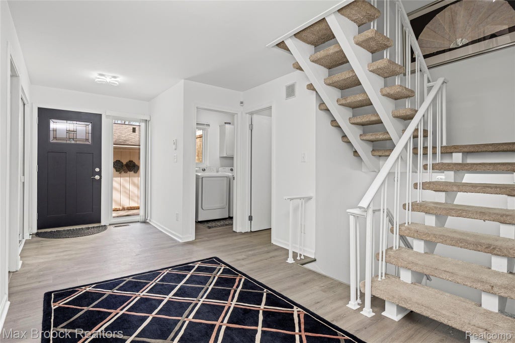 Photo of 7451 Pebble Point, West Bloomfield Charter Township, MI 48322 (MLS # 20261057287)