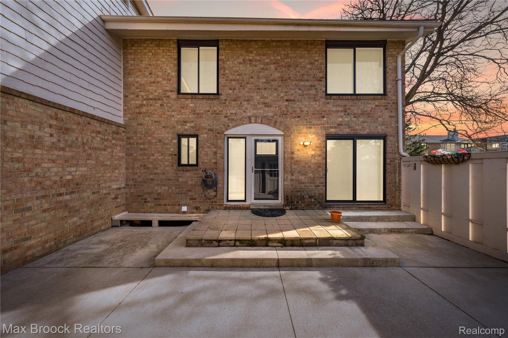 Photo of 7451 Pebble Point, West Bloomfield Charter Township, MI 48322 (MLS # 20261057287)