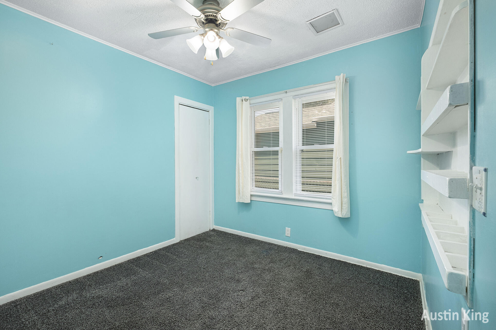 Wyoming City, Michigan 49548, United States, 3 Bedrooms Bedrooms, ,2 BathroomsBathrooms,Residential,Pending,153312