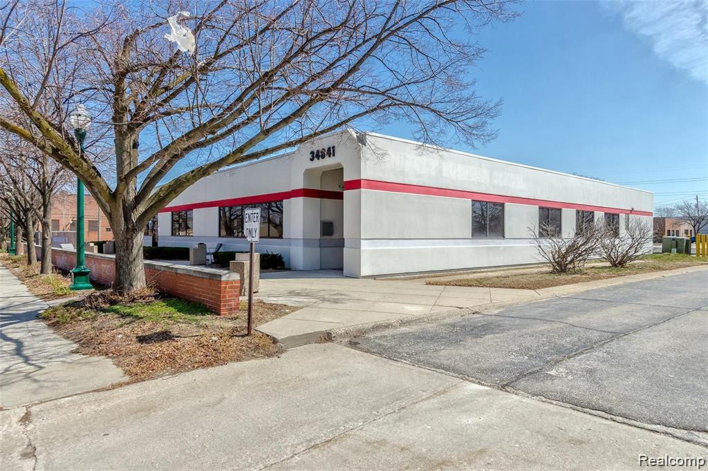 34841 Veterans Plaza