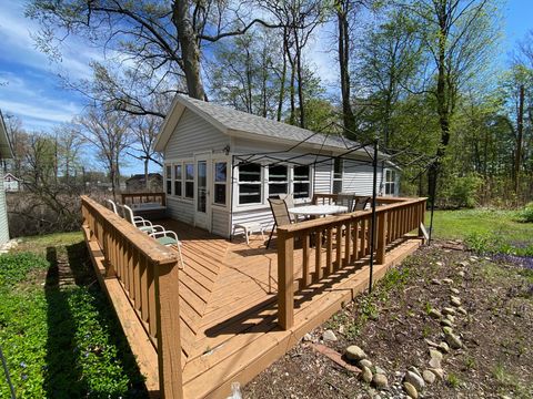 10976 Beech Island Prairieville Township Barry MI 49080