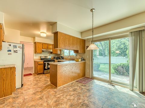 Tiny photo for 22262 Sherwood Lane, Brownstown Charter Township, MI 48134 (MLS # 57050209019)