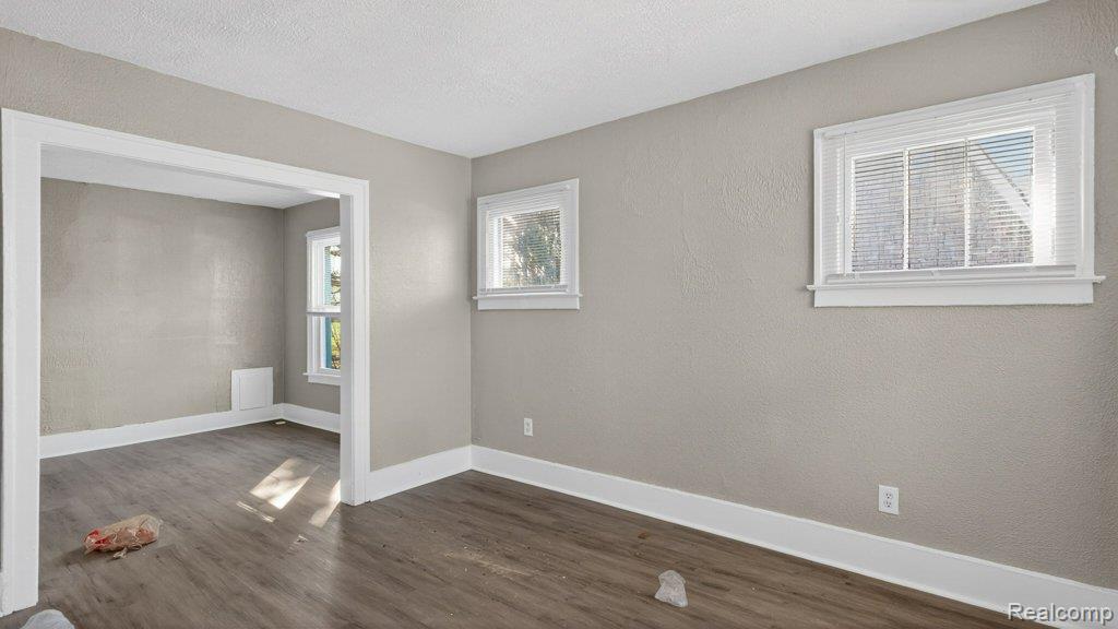 15820 Muirland Street