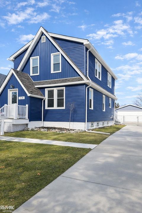 1374 Anita Avenue Grosse Pointe Woods City MI 48236