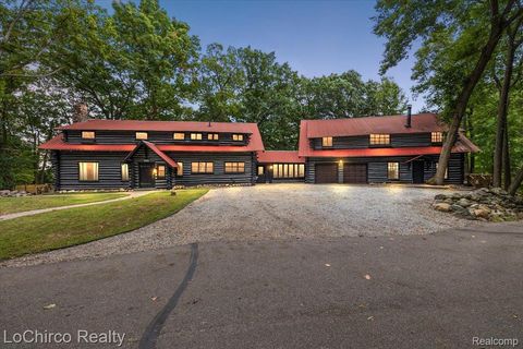 8646 Thendara Boulevard Independence Charter Township MI 48348