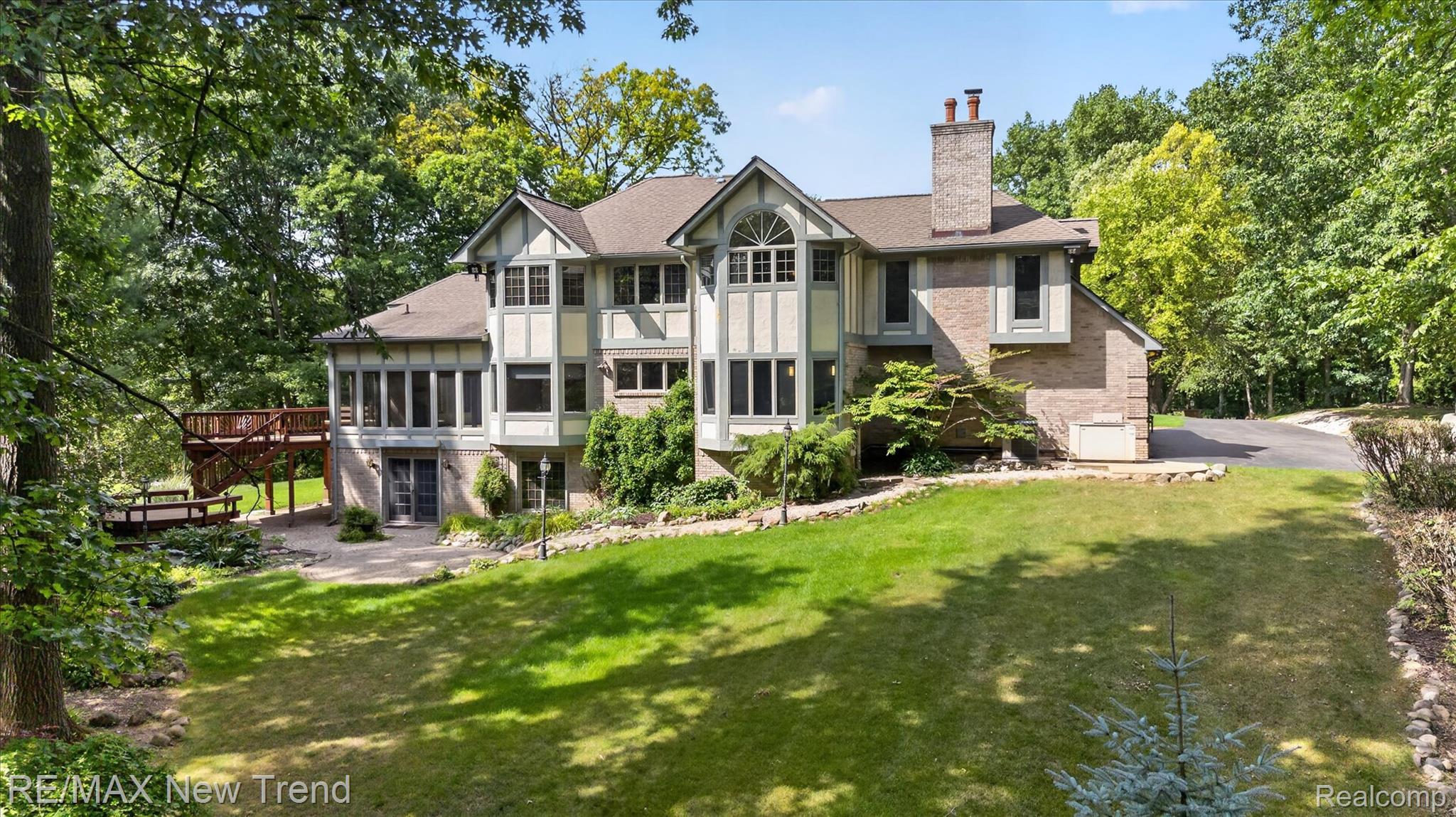 561 Valley Drive