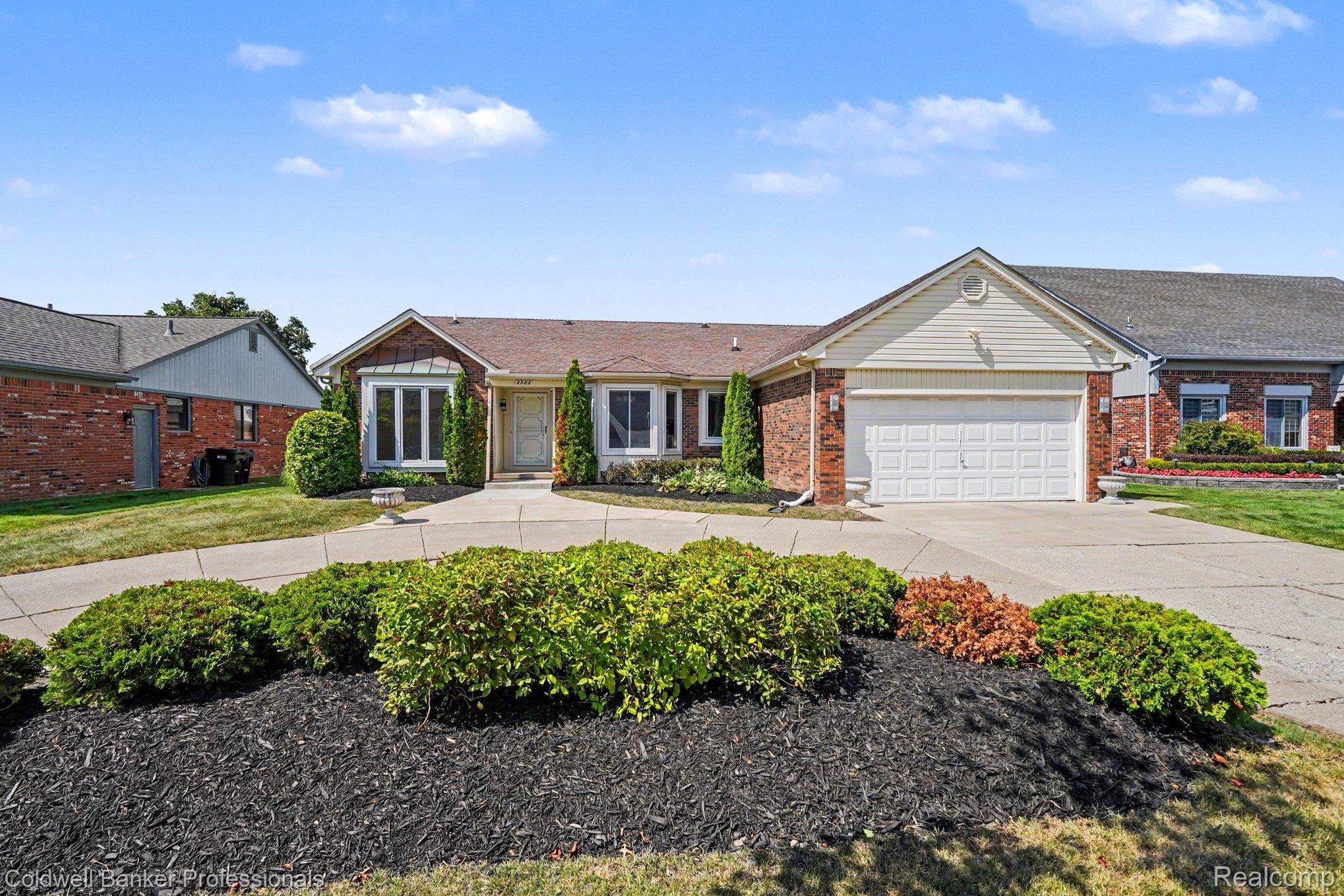 2585 Tiverton Drive