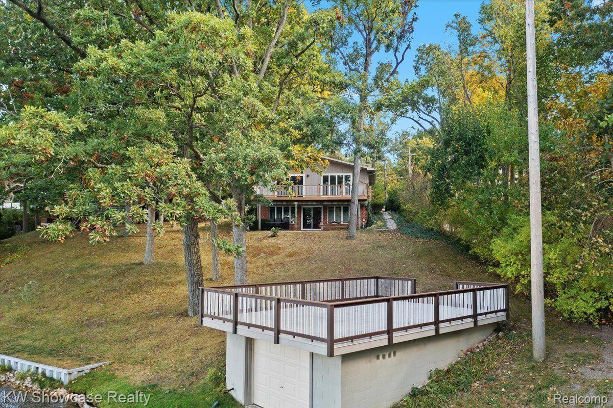 3155 RIDGE Road