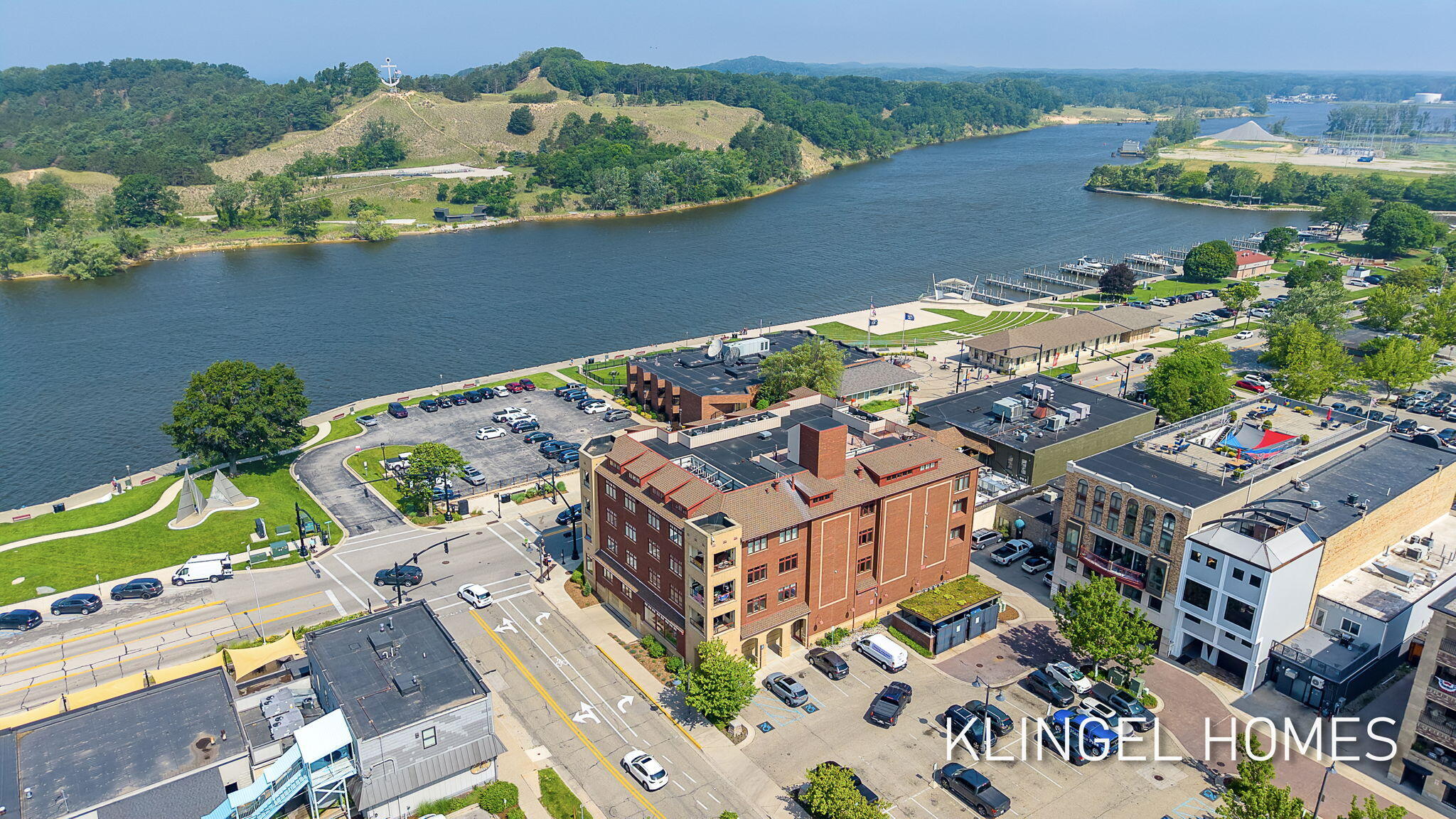 22 S Harbor Drive 202